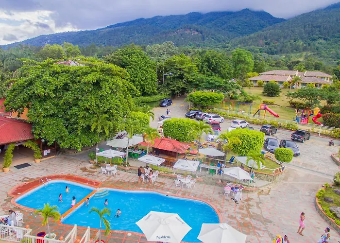 Jarabacoa River Club & Resort